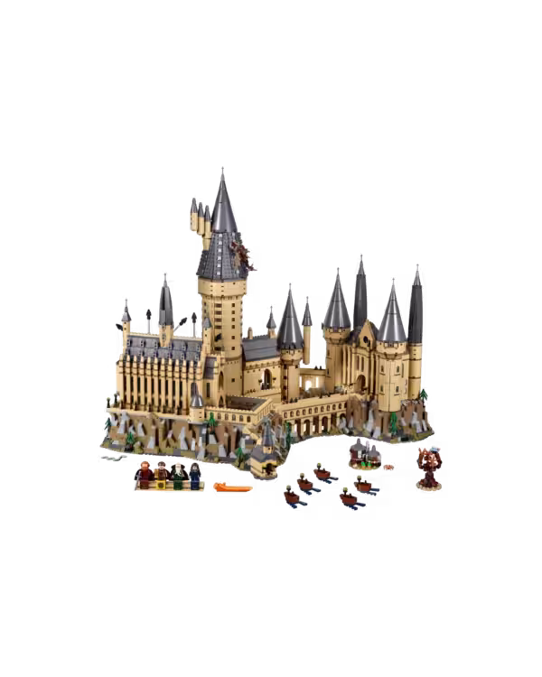 LEGO Harry Potter 71043 Hogwarts Castle Set studio view 2
