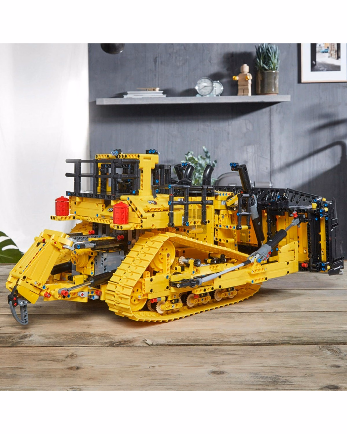 LEGO® Technic App-Controlled Cat D11 Bulldozer Set 42131 - 6