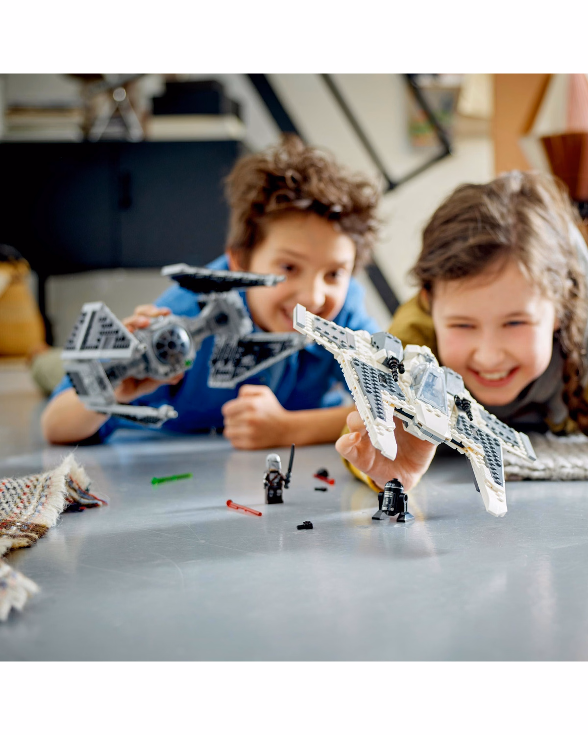 LEGO® Star Wars Mandalorian Fang Fighter vs. TIE Interceptor 75348 - 8