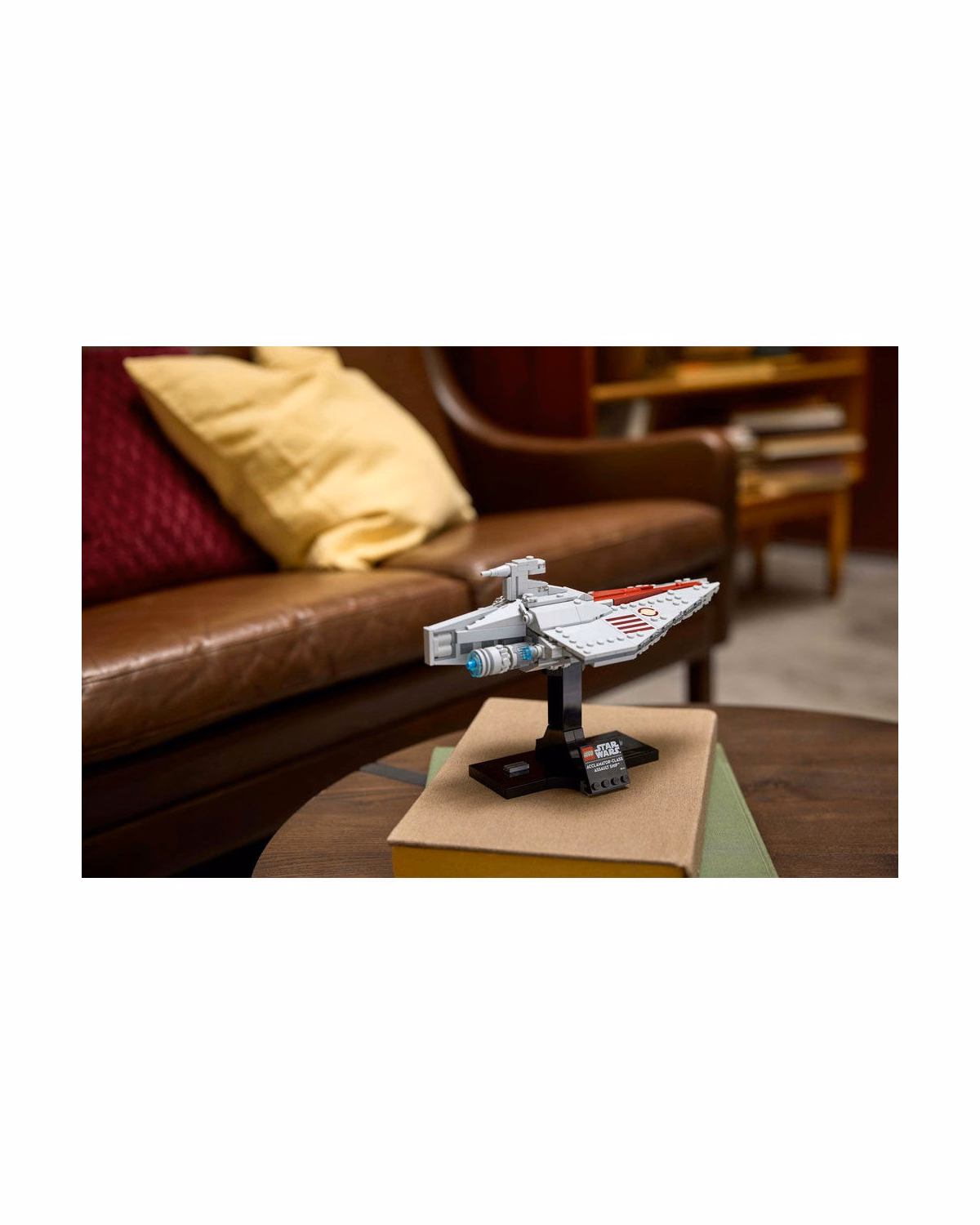 LEGO® Star Wars Acclamator-Class Assault Ship Model Set 75404 - 6